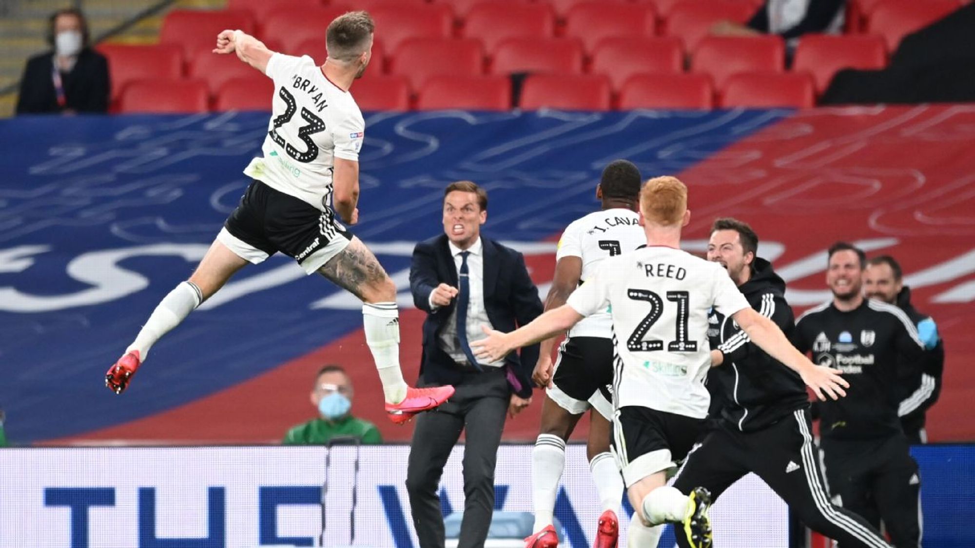 平向客队倾 平向客队倾